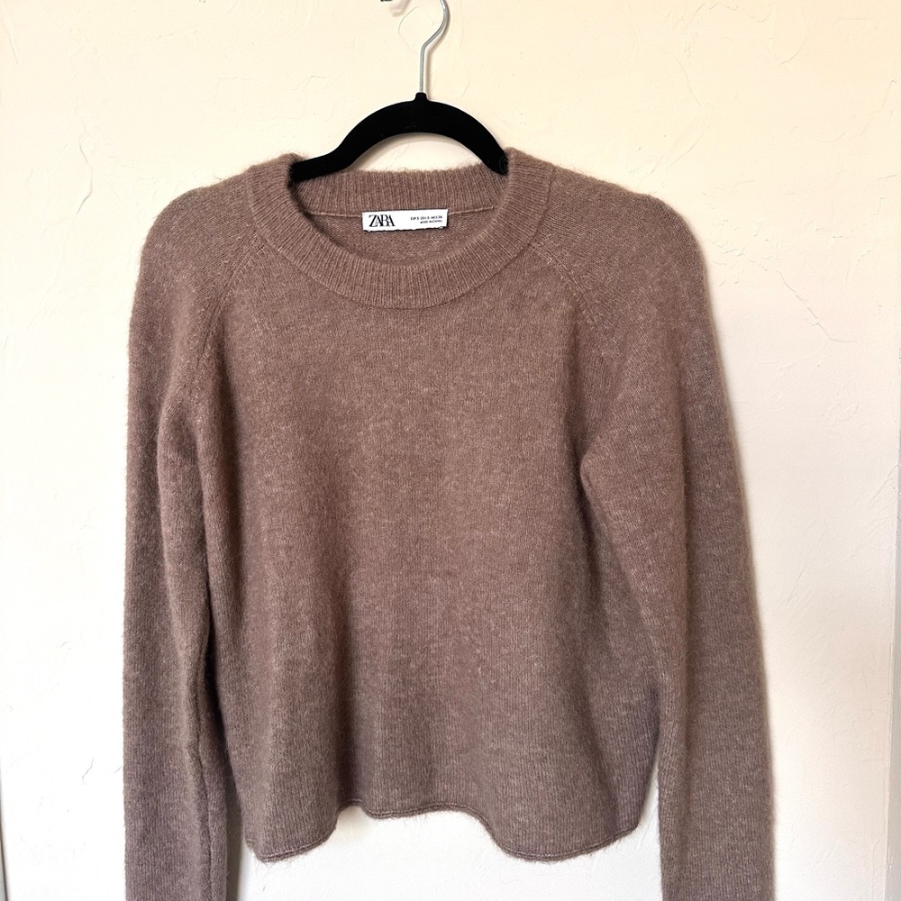 Zara Women's Cozy Brown Crew Neck Sweater